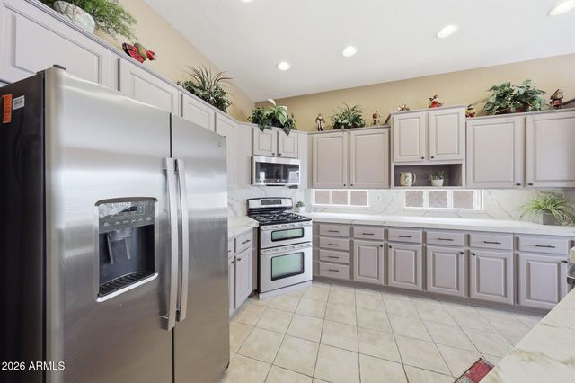 41630 N EMERALD LAKE Drive, Anthem, AZ 85086