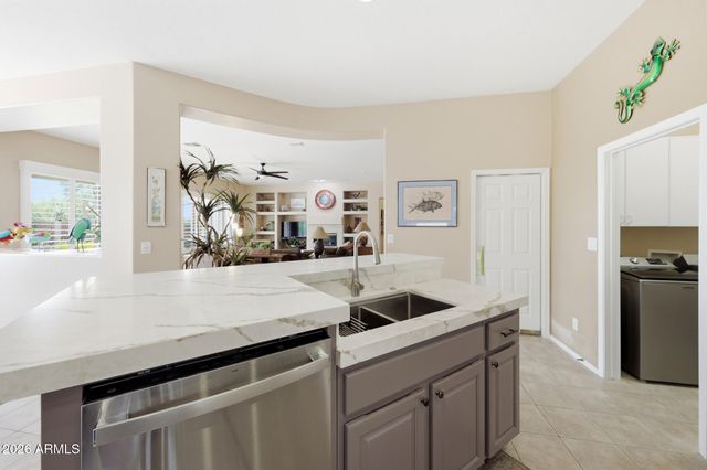 41630 N EMERALD LAKE Drive, Anthem, AZ 85086