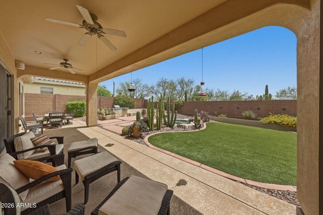 41630 N EMERALD LAKE Drive, Anthem, AZ 85086