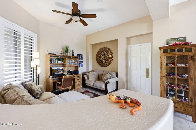 41630 N EMERALD LAKE Drive, Anthem, AZ 85086