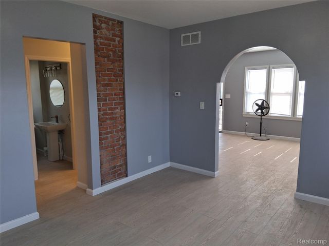 3808 Taylor Street, Detroit, MI 48206