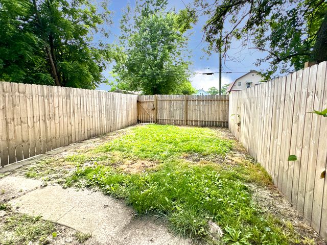 822 N Lasalle Street, Indianapolis, IN 46201