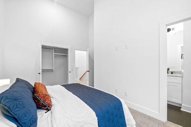 684 Anderson Ln, Madison, TN 37115