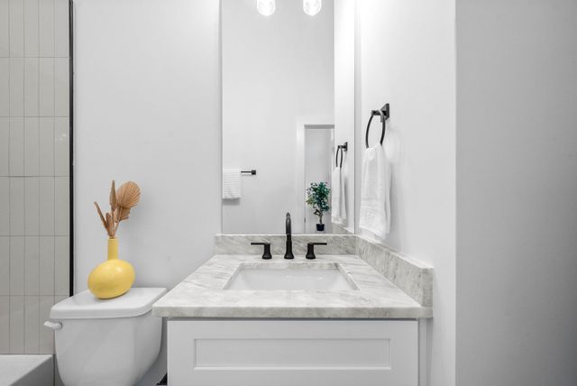 684 Anderson Ln, Madison, TN 37115