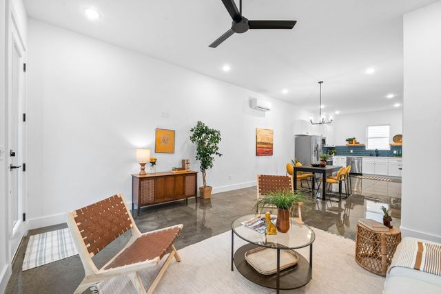 684 Anderson Ln, Madison, TN 37115