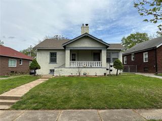 322 N Hills Drive, St Louis, MO 63121