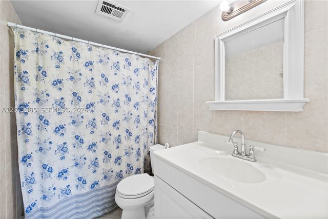 811 S Hollybrook Dr 105, Pembroke Pines, FL 33025