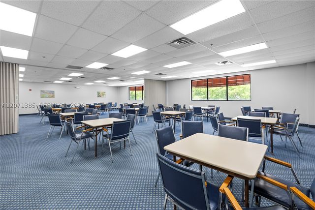 811 S Hollybrook Dr 105, Pembroke Pines, FL 33025