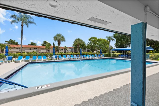 811 S Hollybrook Dr 105, Pembroke Pines, FL 33025