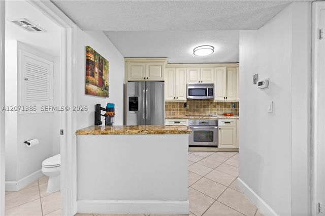 811 S Hollybrook Dr 105, Pembroke Pines, FL 33025
