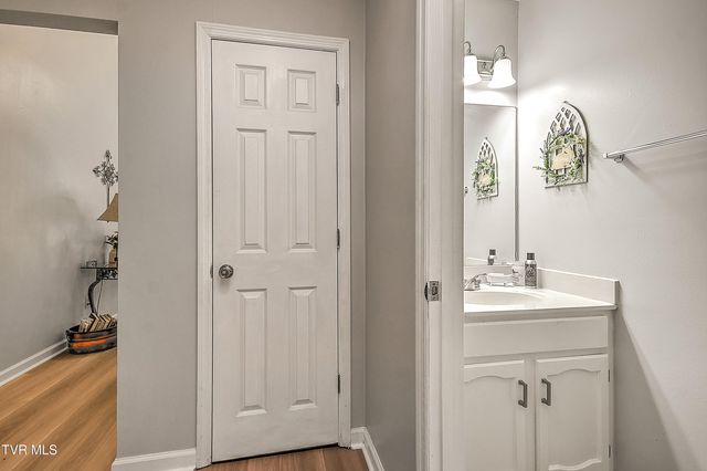 1020 Cox Trail Place, Kingsport, TN 37660