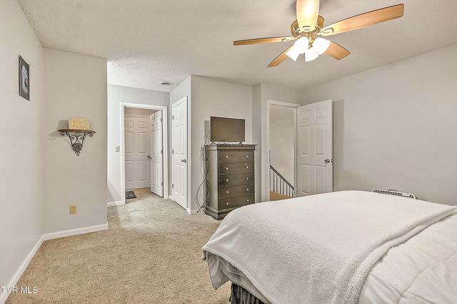 1020 Cox Trail Place, Kingsport, TN 37660
