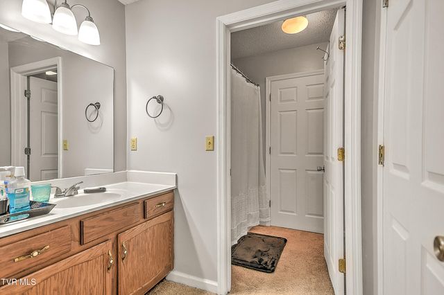 1020 Cox Trail Place, Kingsport, TN 37660