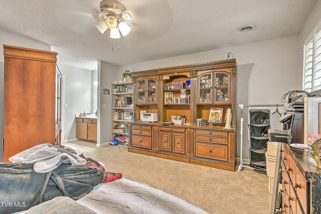 1020 Cox Trail Place, Kingsport, TN 37660