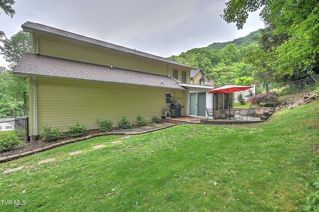 1020 Cox Trail Place, Kingsport, TN 37660