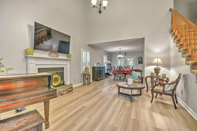 1020 Cox Trail Place, Kingsport, TN 37660