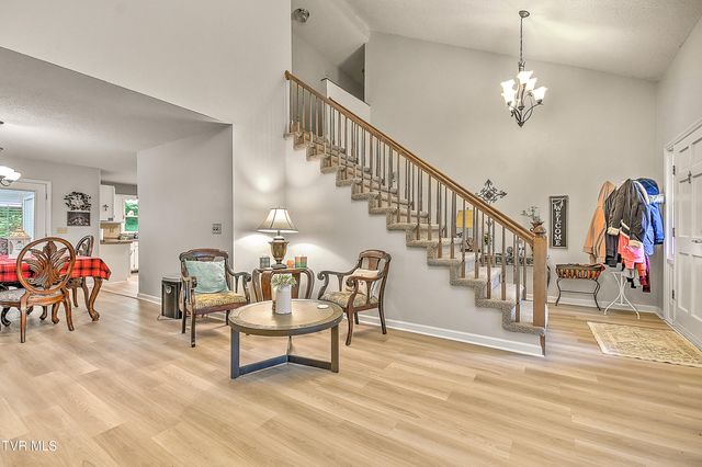 1020 Cox Trail Place, Kingsport, TN 37660