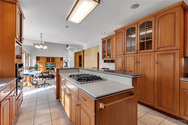 27 Edgewood Drive, Batavia, NY 14020