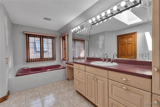 27 Edgewood Drive, Batavia, NY 14020