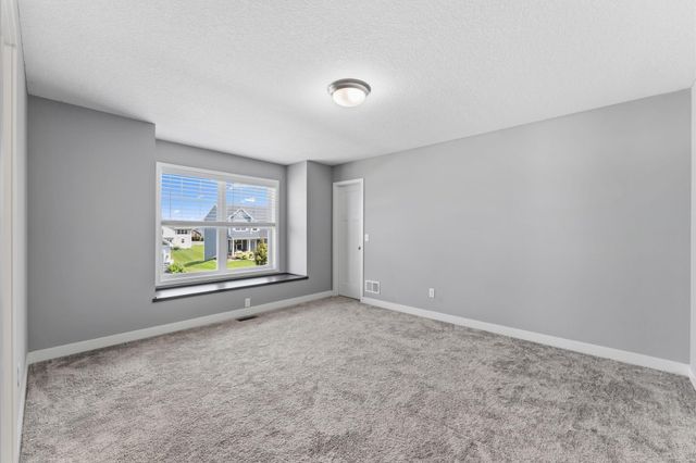 18466 Greenstone Way, Lakeville, MN 55044