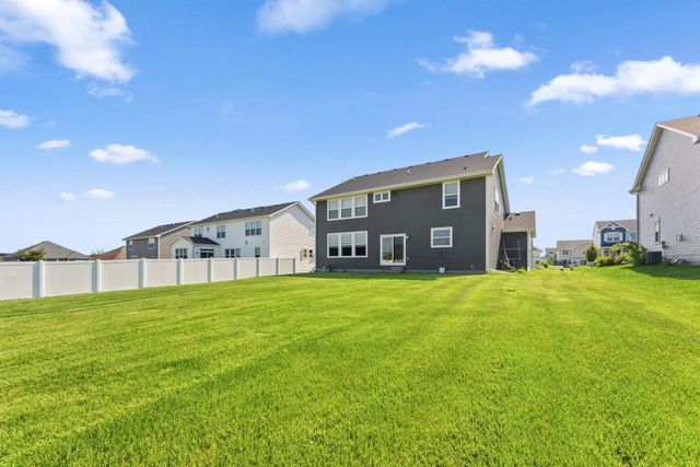 18466 Greenstone Way, Lakeville, MN 55044