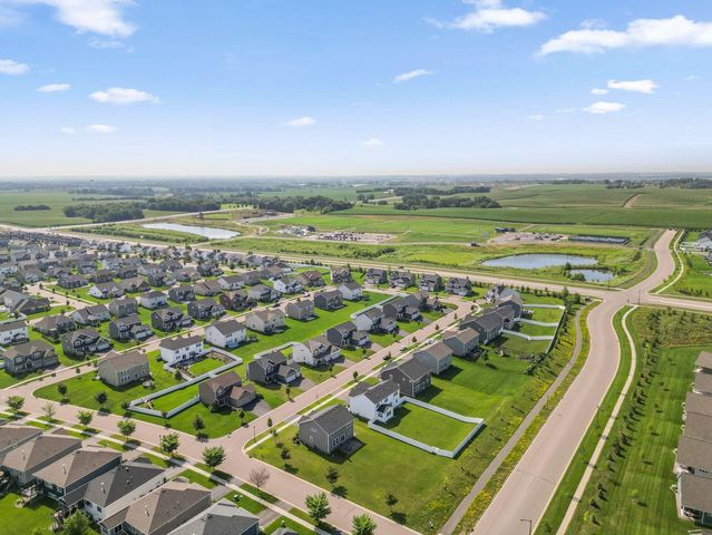 18466 Greenstone Way, Lakeville, MN 55044