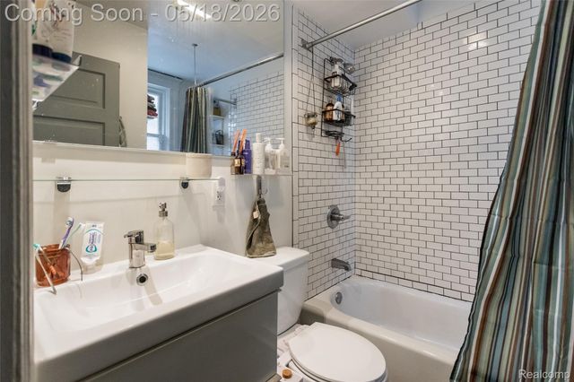 2235 Wabash Street, Detroit, MI 48216