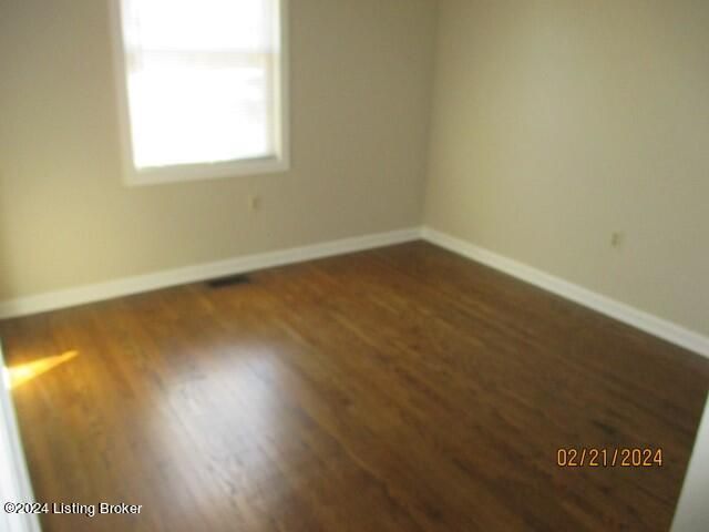 5611 Littleridge Dr, Louisville, KY 40229