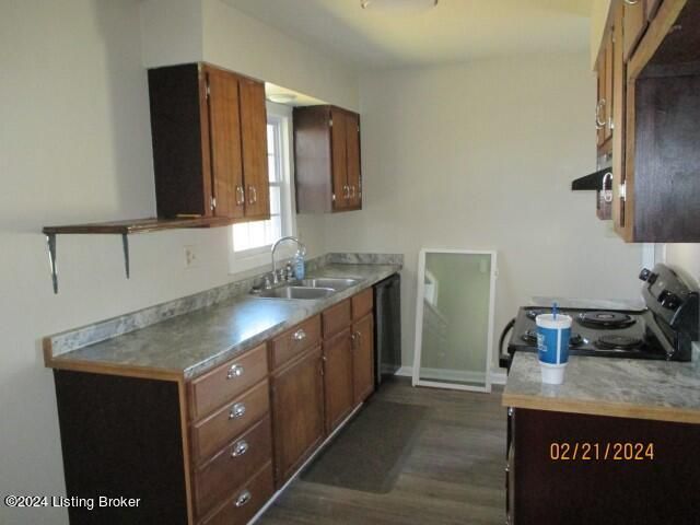 5611 Littleridge Dr, Louisville, KY 40229