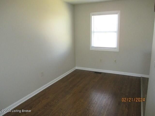 5611 Littleridge Dr, Louisville, KY 40229