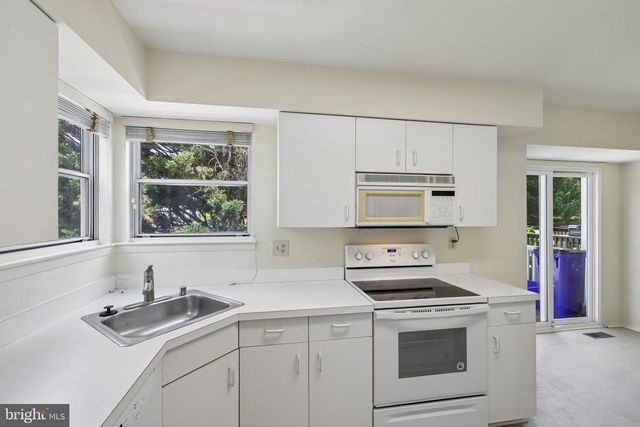 7730 CHATFIELD LN, Ellicott City, MD 21043