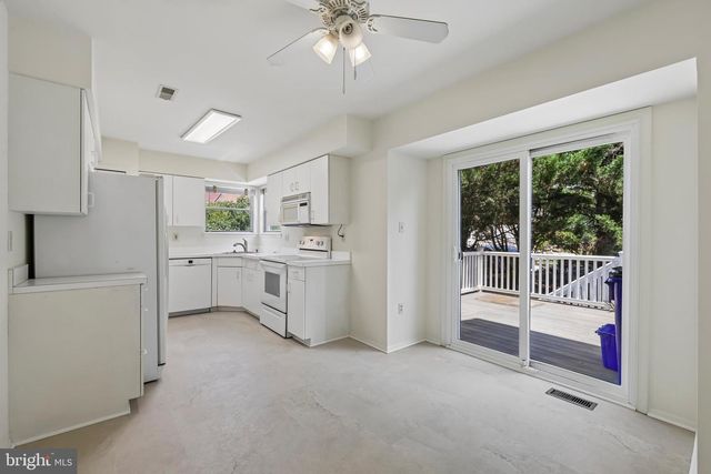 7730 CHATFIELD LN, Ellicott City, MD 21043
