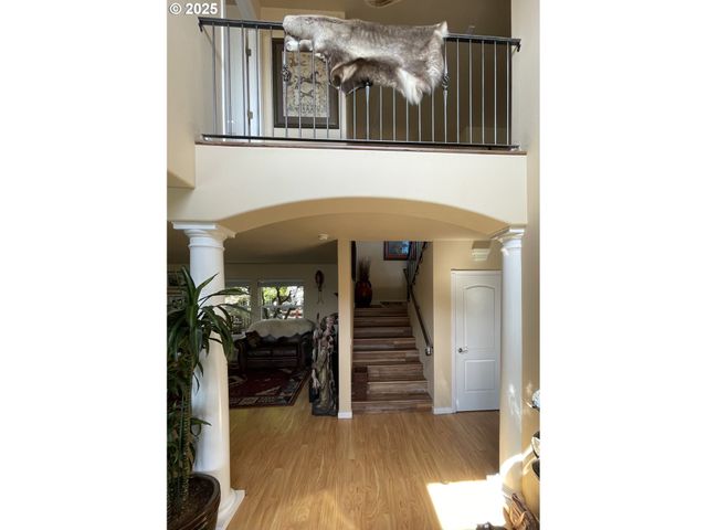 1584 Nw AVERY St, Roseburg, OR 97471