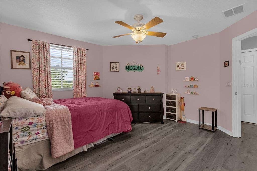 Image 16 of property listing at 10226 FALLSGROVE STREET, Orlando, FL 32836