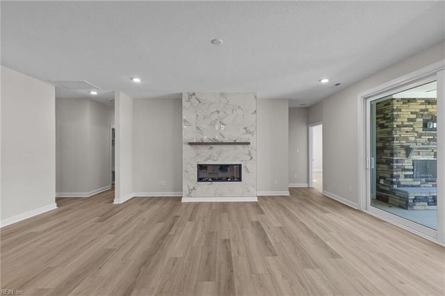 317 Rhapsody DR, Suffolk, VA 23435