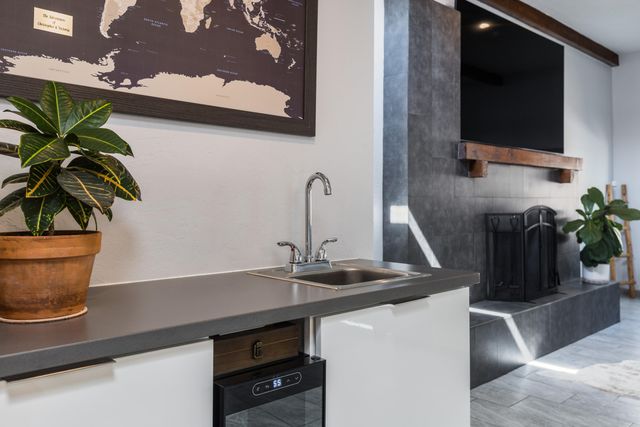 9825 Denali Road NE, Albuquerque, NM 87111