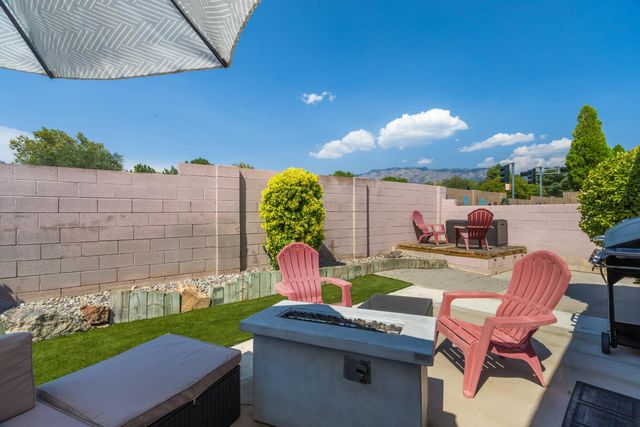 9825 Denali Road NE, Albuquerque, NM 87111