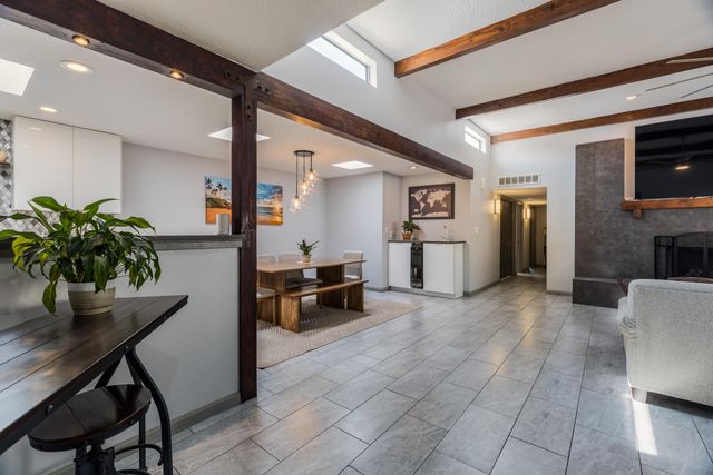 9825 Denali Road NE, Albuquerque, NM 87111