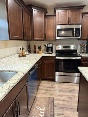1179 Elizabeth Ln, Clarksville, TN 37042