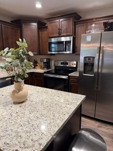 1179 Elizabeth Ln, Clarksville, TN 37042