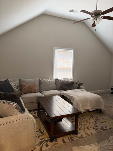 1179 Elizabeth Ln, Clarksville, TN 37042