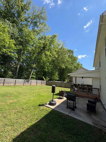 1179 Elizabeth Ln, Clarksville, TN 37042