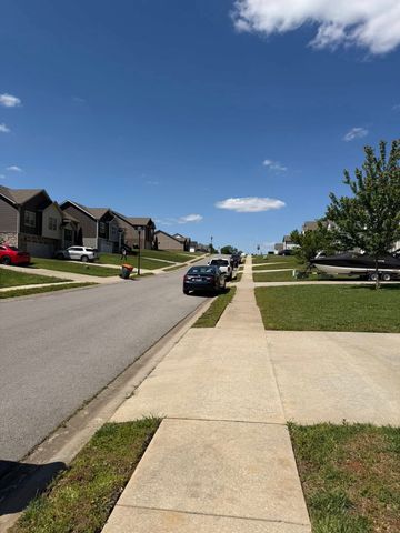 1179 Elizabeth Ln, Clarksville, TN 37042