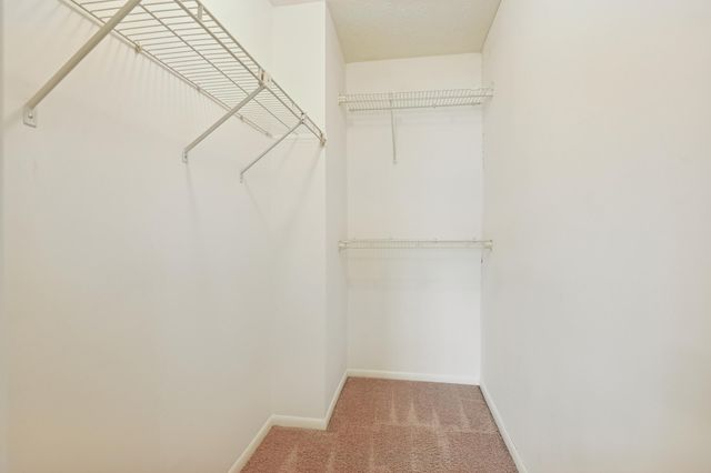 1576 Greens Edge Drive, Florence, KY 41042