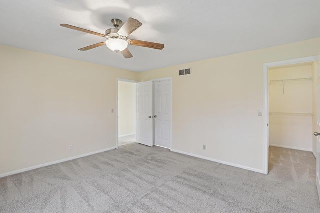 1576 Greens Edge Drive, Florence, KY 41042