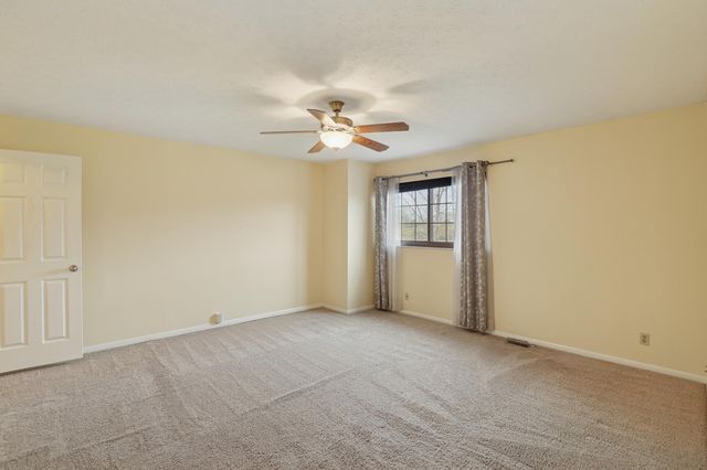 1576 Greens Edge Drive, Florence, KY 41042