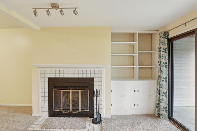 1576 Greens Edge Drive, Florence, KY 41042