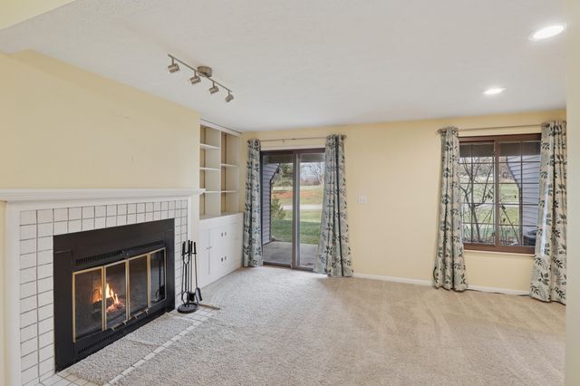 1576 Greens Edge Drive, Florence, KY 41042