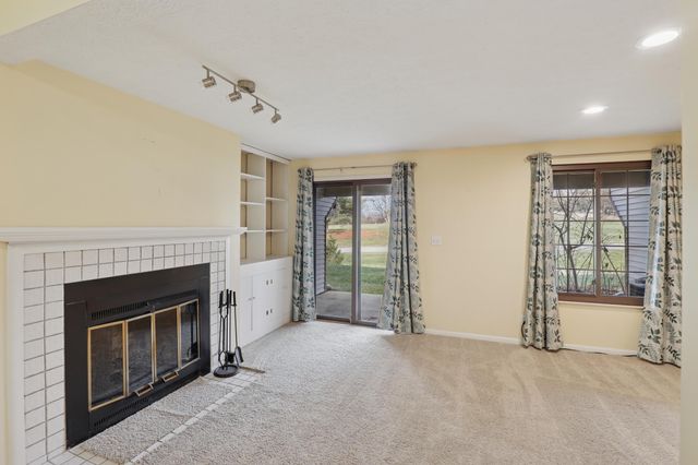 1576 Greens Edge Drive, Florence, KY 41042