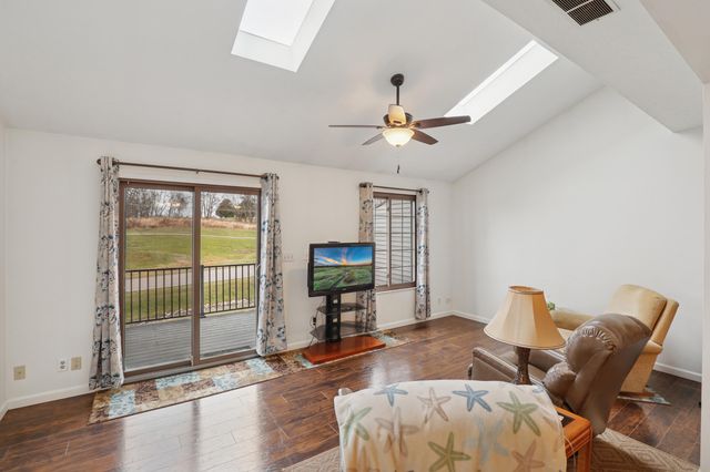 1576 Greens Edge Drive, Florence, KY 41042